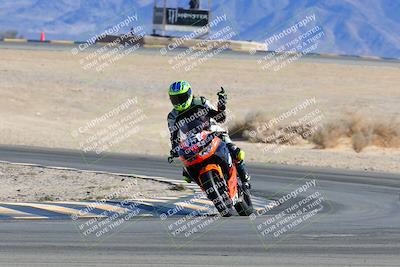 media/Jan-08-2022-SoCal Trackdays (Sat) [[1ec2777125]]/Turn 4 (1145am)/